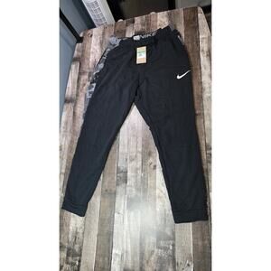 Nike Dri-FIT Men's Tapered Camo Training Pants Size XL